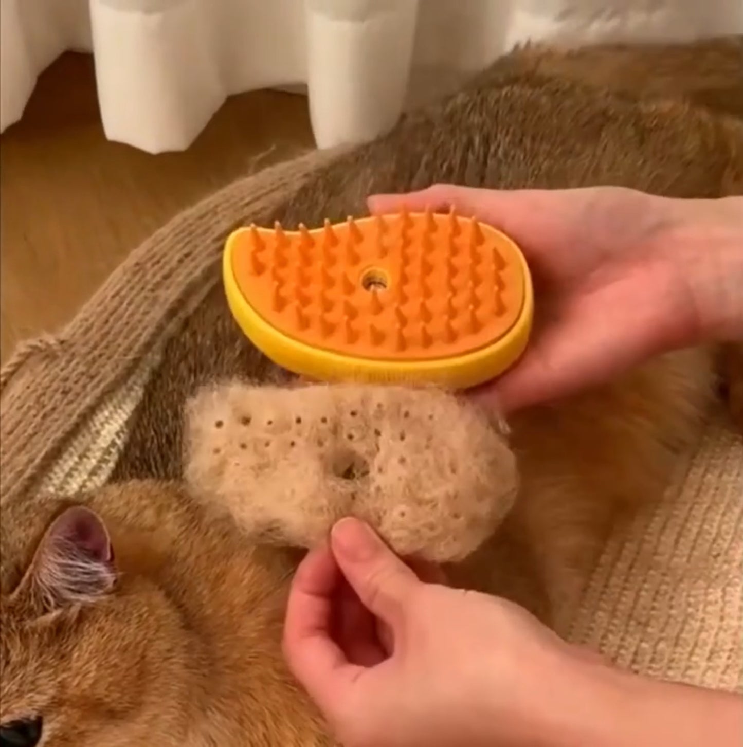 TailedTales™ Steamy brush for furry friends, 3-in-1 pet brush